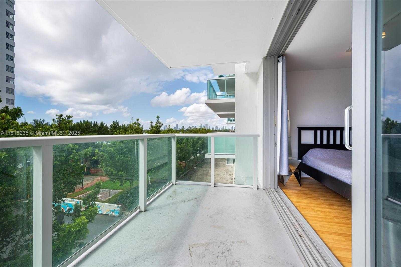Small Image of 1000 WEST AVE #208, Miami Beach Number 7