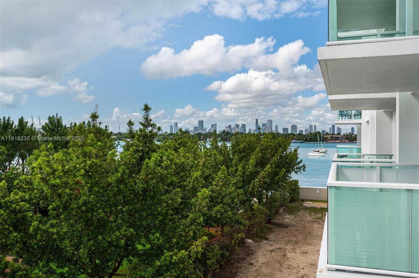 Small Image of 1000 WEST AVE #208, Miami Beach Number 8