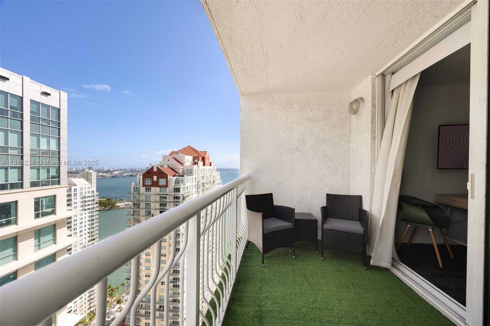 Small Image of 1200 BRICKELL BAY DR #4010, Miami Number 13