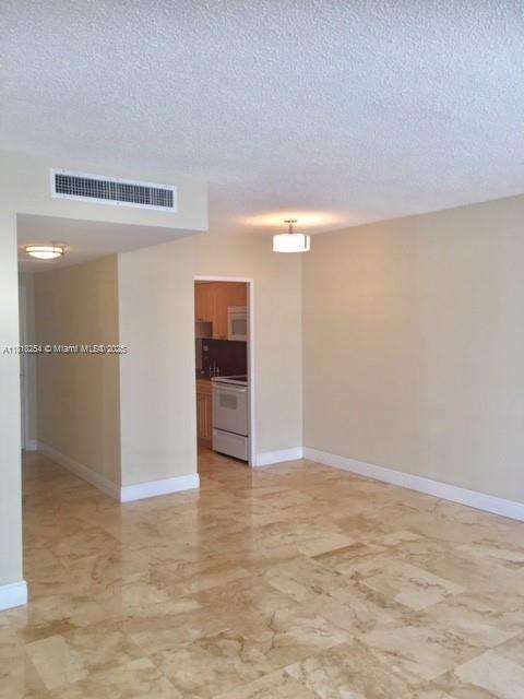 Small Image of 1408 BRICKELL BAY DR #516, Miami Number 3