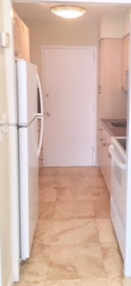 Small Image of 1408 BRICKELL BAY DR #516, Miami Number 5