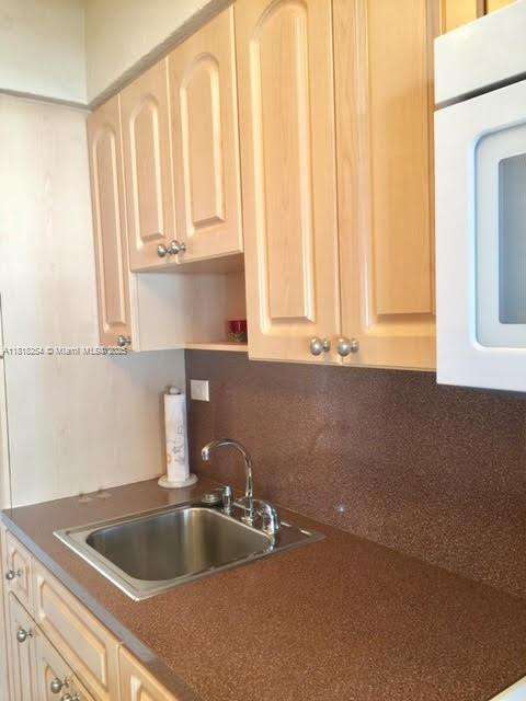 Small Image of 1408 BRICKELL BAY DR #516, Miami Number 8