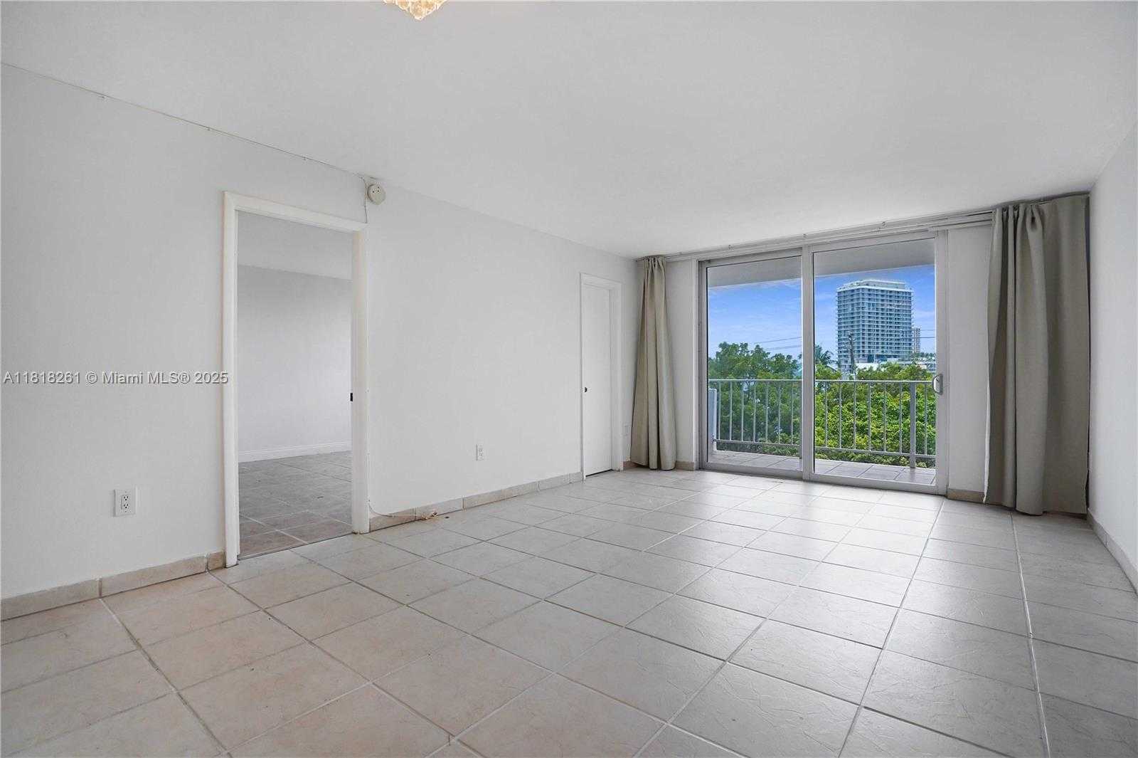 Small Image of 6900 BAY DR #3H, Miami Beach Number 10