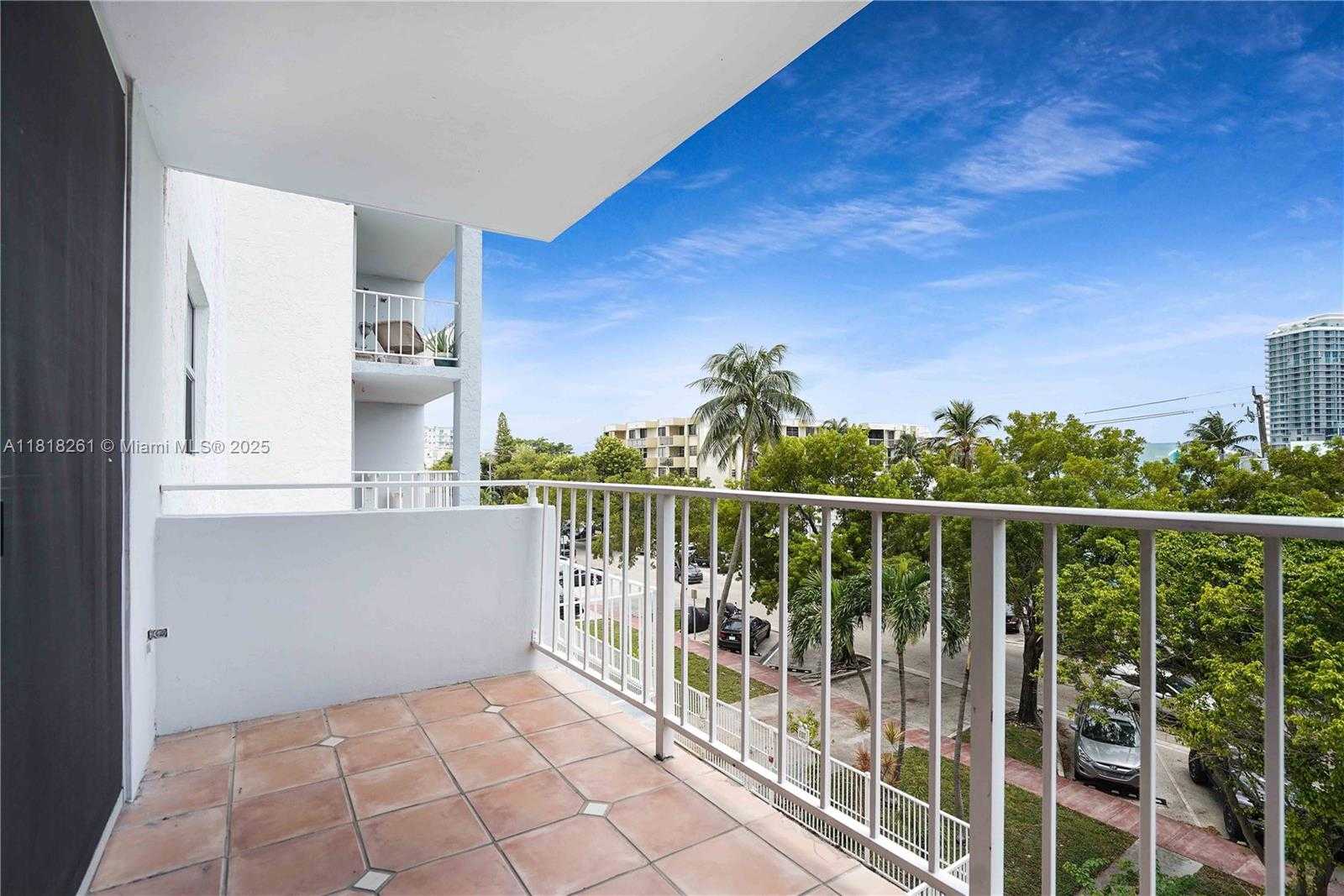 Small Image of 6900 BAY DR #3H, Miami Beach Number 20