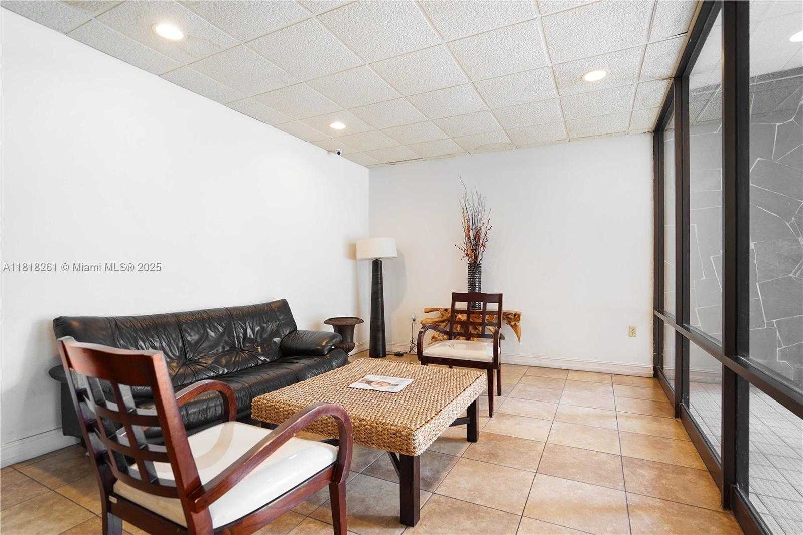 Small Image of 6900 BAY DR #3H, Miami Beach Number 25