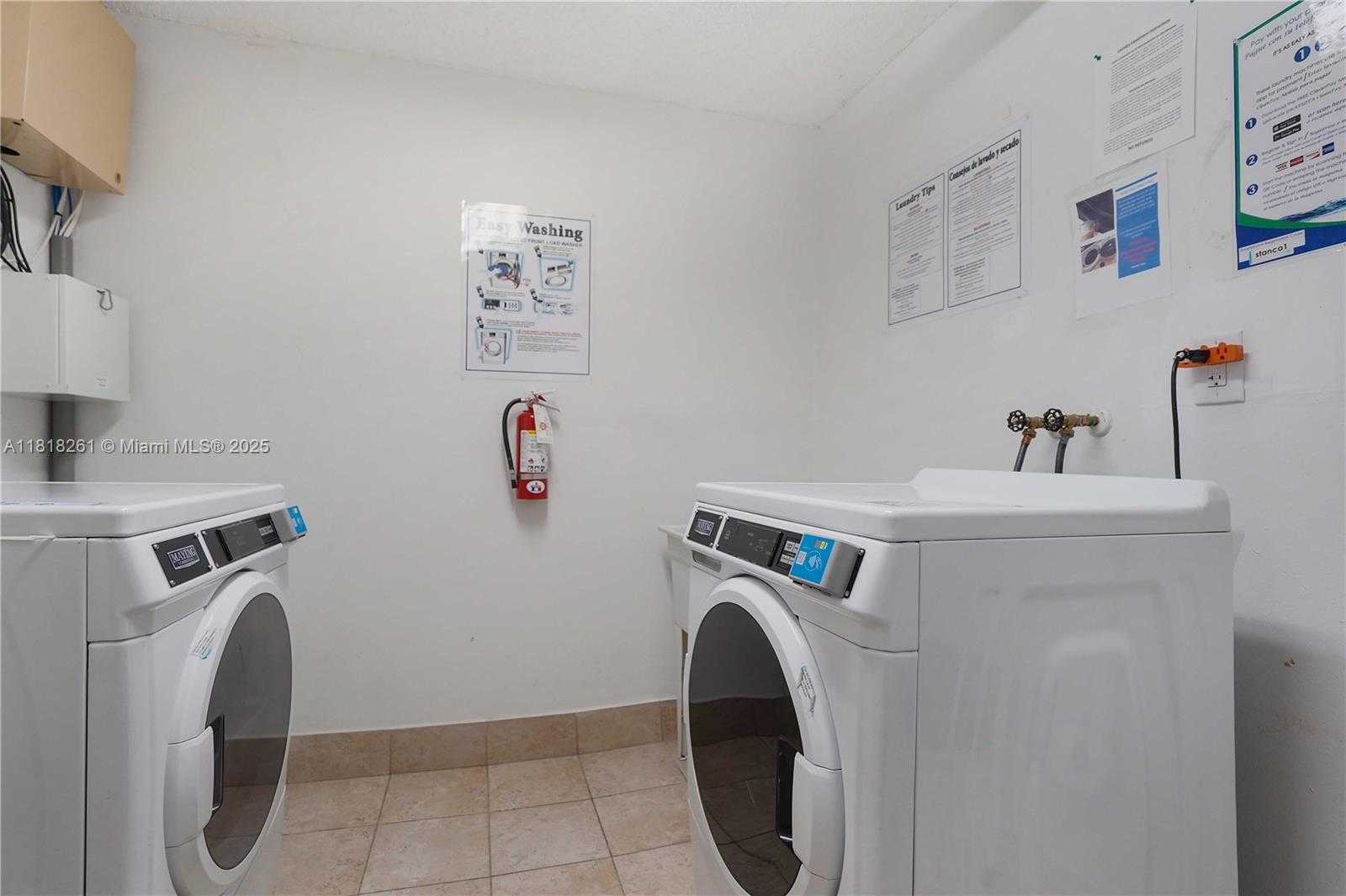 Small Image of 6900 BAY DR #3H, Miami Beach Number 26