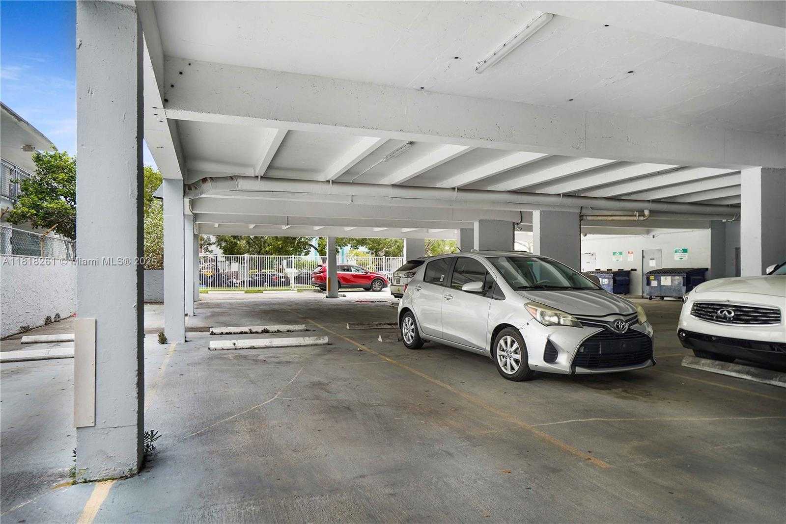 Small Image of 6900 BAY DR #3H, Miami Beach Number 30