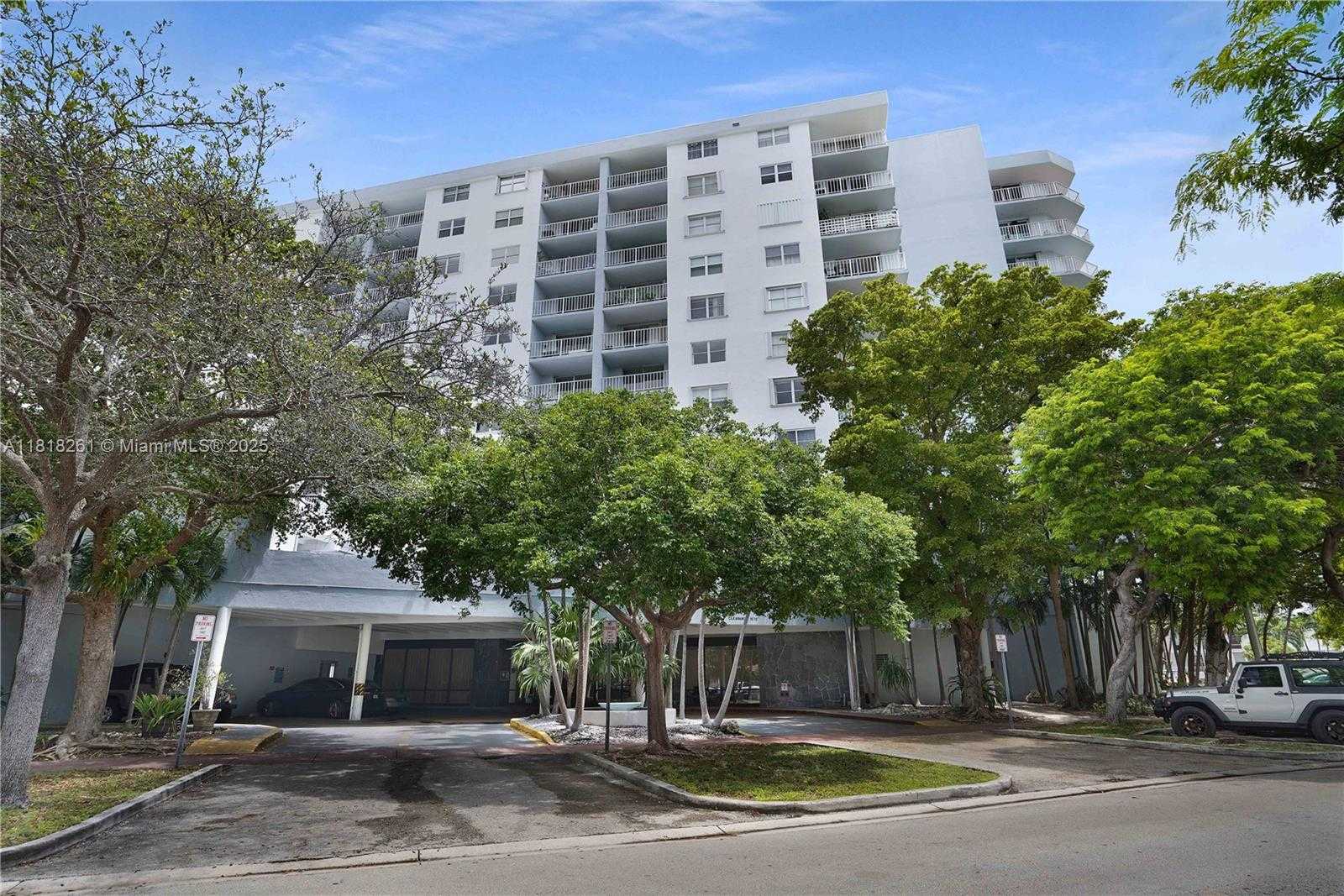 Small Image of 6900 BAY DR #3H, Miami Beach Number 33
