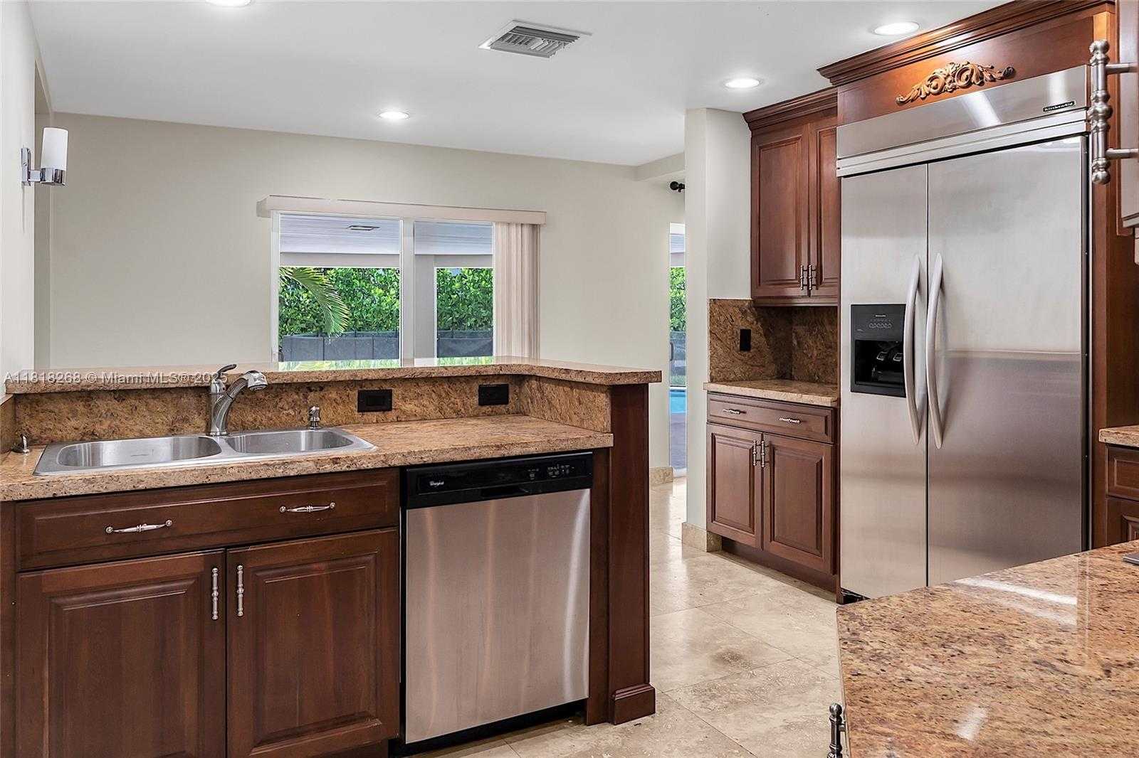 Small Image of 9 GATEHOUSE RD #9, Sea Ranch Lakes Number 11