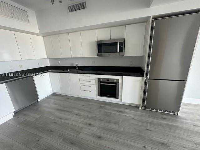 Small Image of 92 NW 3rd St, Miami, FL 33128, USA Number 2
