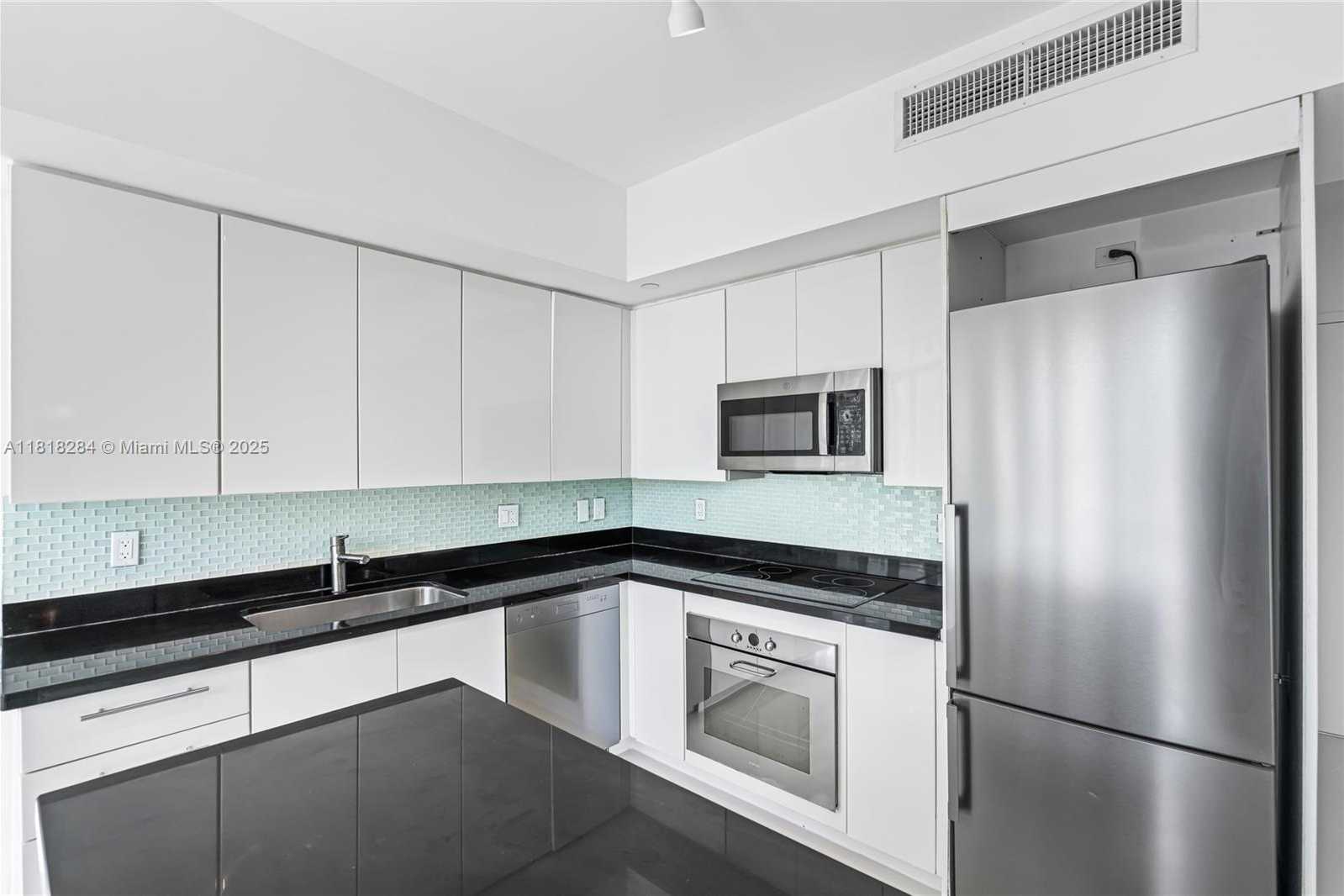 Small Image of 92 SOUTH WEST 3RD ST #2901, Miami Number 10