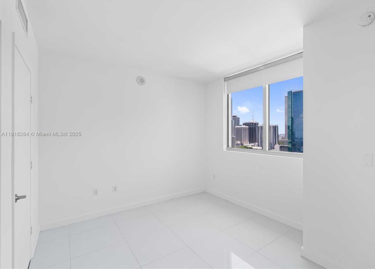 Small Image of 92 SOUTH WEST 3RD ST #2901, Miami Number 17