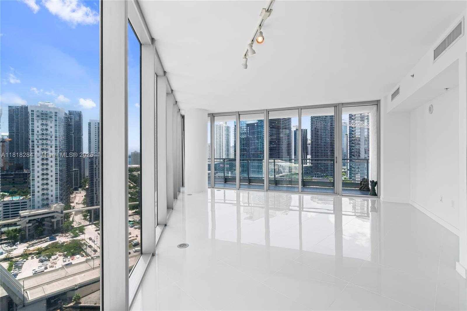 Small Image of 92 SOUTH WEST 3RD ST #2901, Miami Number 3