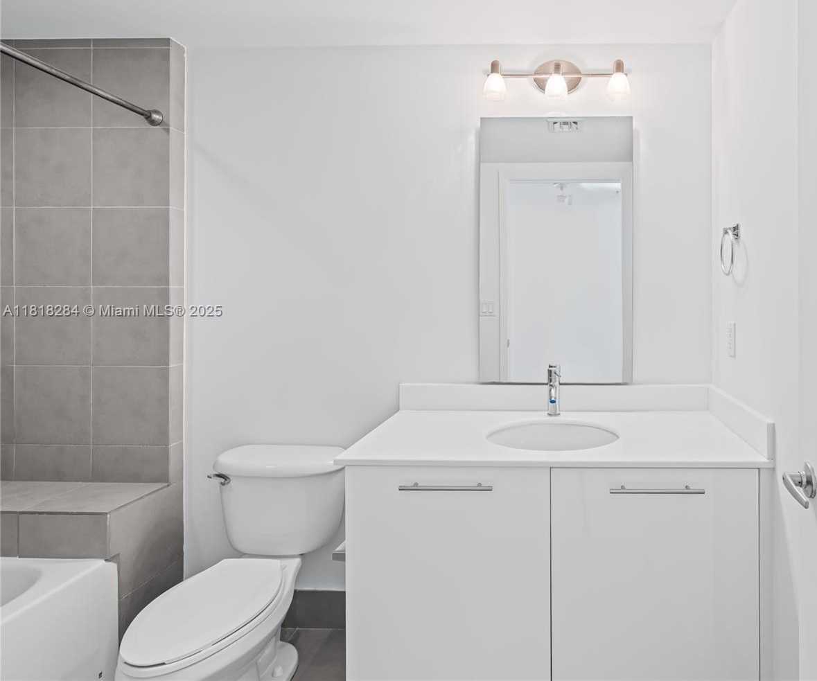 Small Image of 92 SOUTH WEST 3RD ST #2901, Miami Number 31