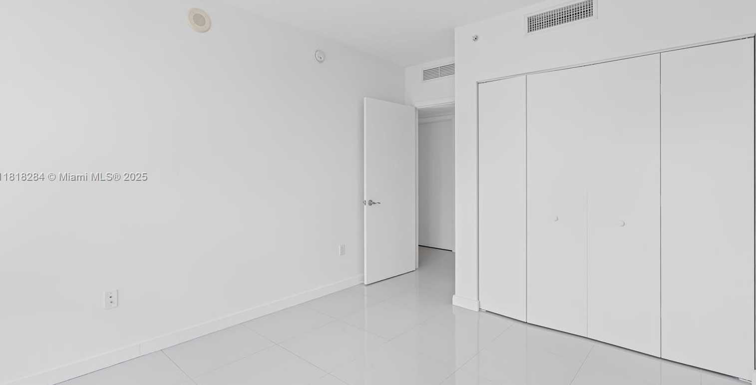 Small Image of 92 SOUTH WEST 3RD ST #2901, Miami Number 35