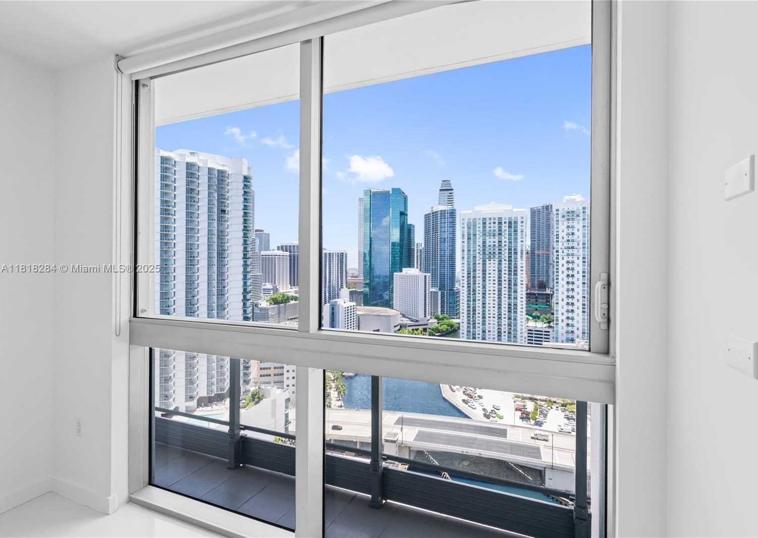 Small Image of 92 SOUTH WEST 3RD ST #2901, Miami Number 38