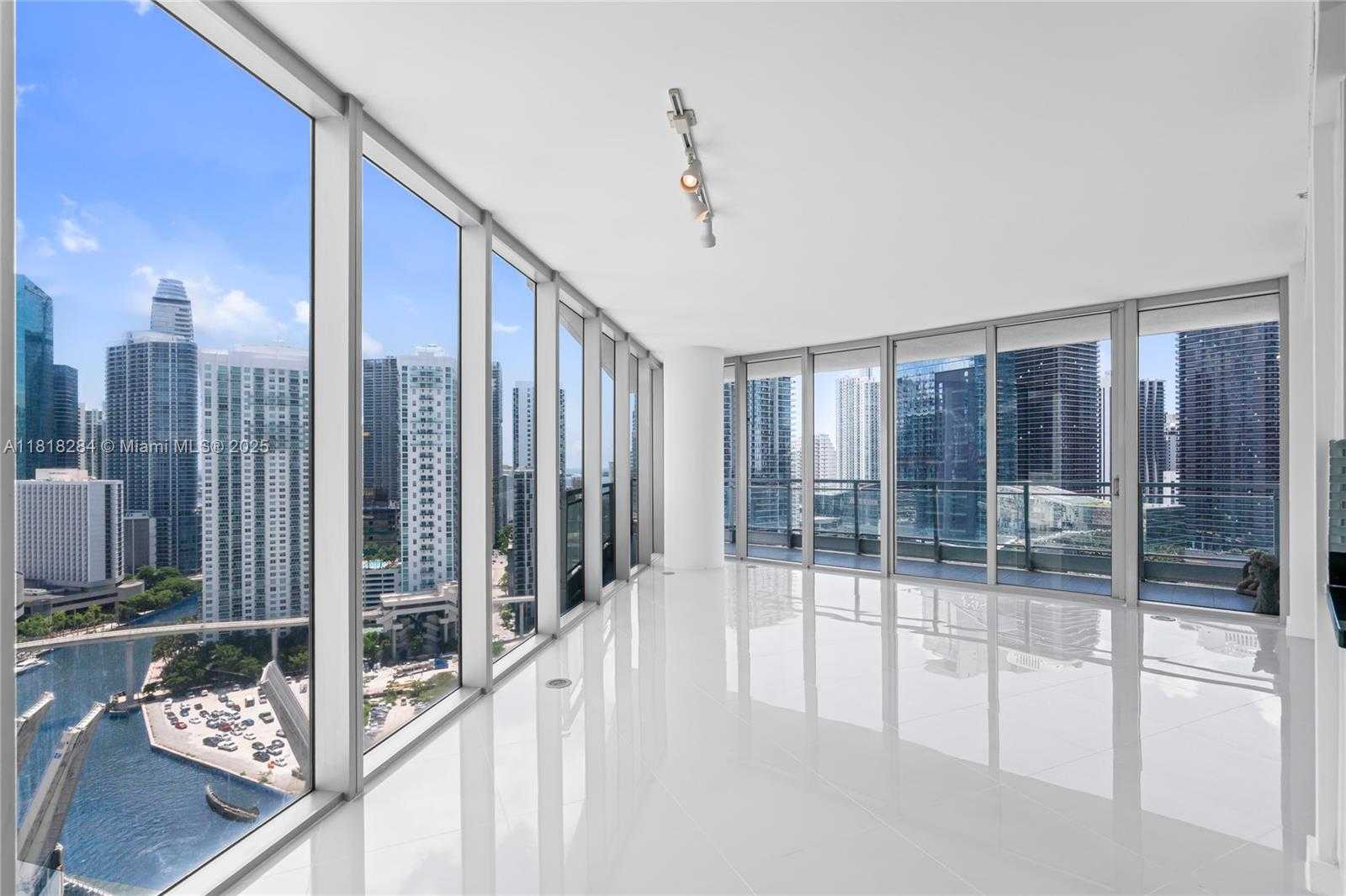 Small Image of 92 SOUTH WEST 3RD ST #2901, Miami Number 4