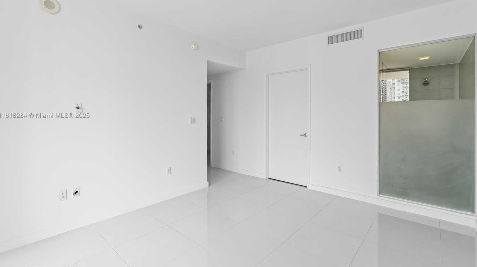 Small Image of 92 SOUTH WEST 3RD ST #2901, Miami Number 44