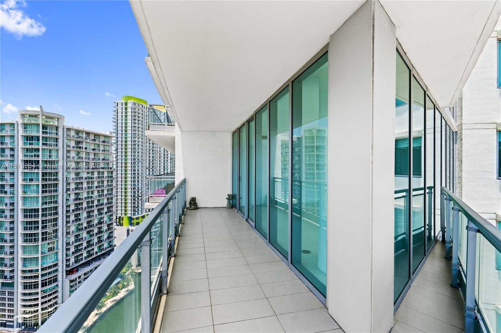 Small Image of 92 SOUTH WEST 3RD ST #2901, Miami Number 49
