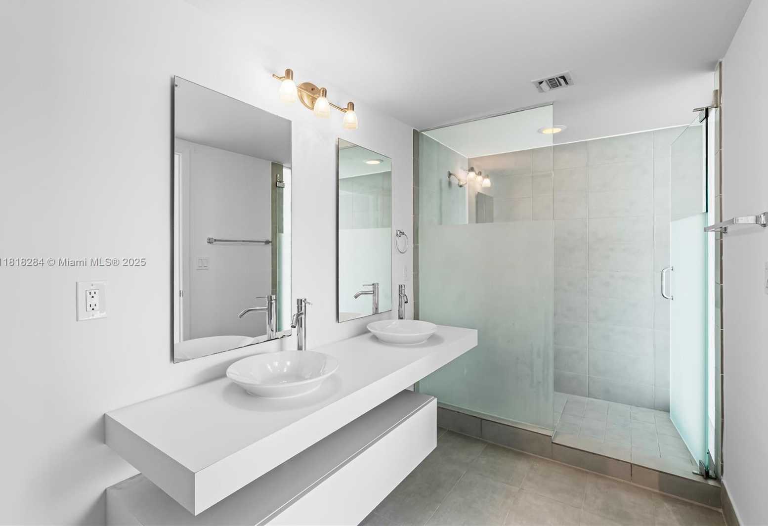 Small Image of 92 SOUTH WEST 3RD ST #2901, Miami Number 52