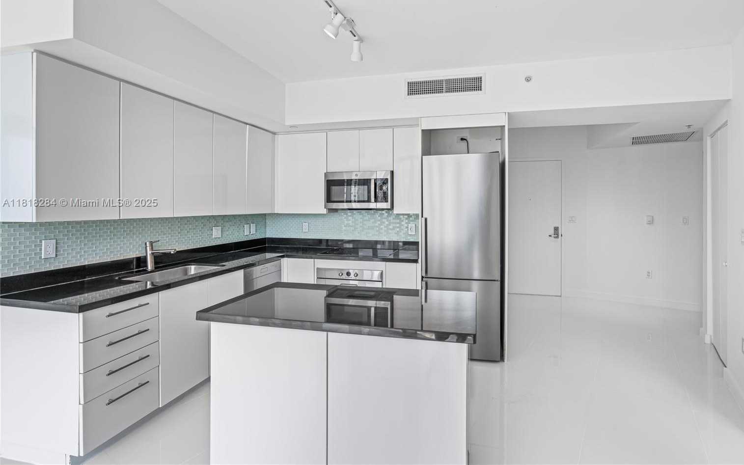 Small Image of 92 SOUTH WEST 3RD ST #2901, Miami Number 9