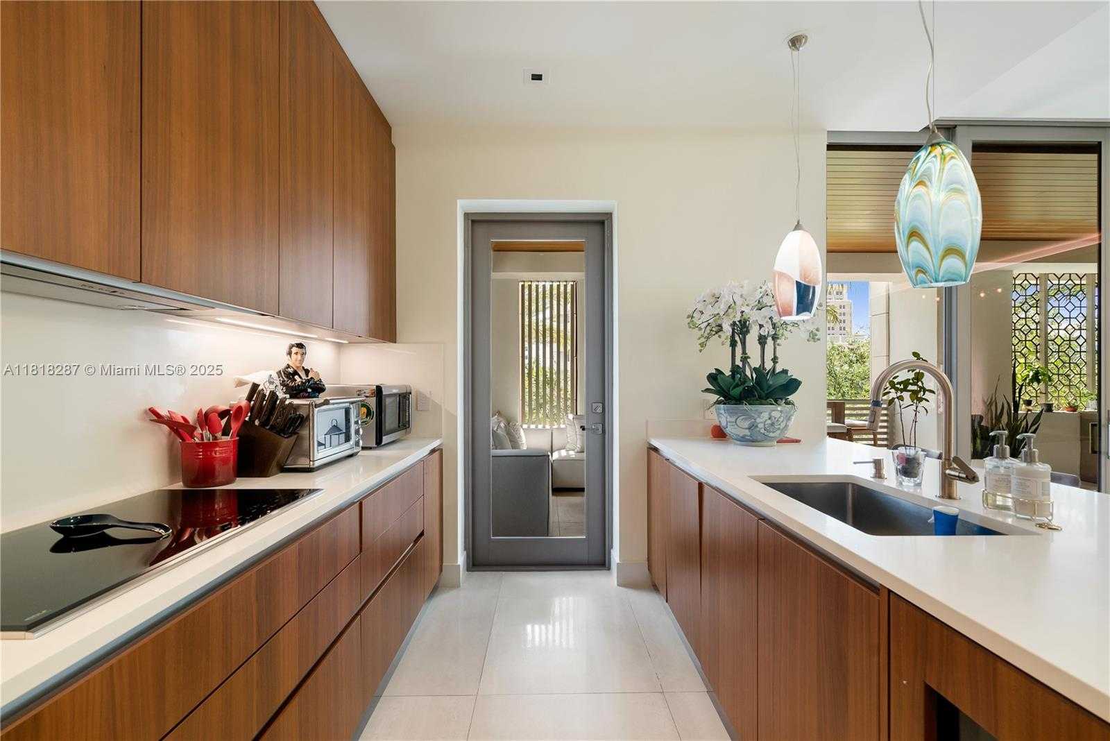 Small Image of 515 VALENCIA AVE #203, Coral Gables Number 10