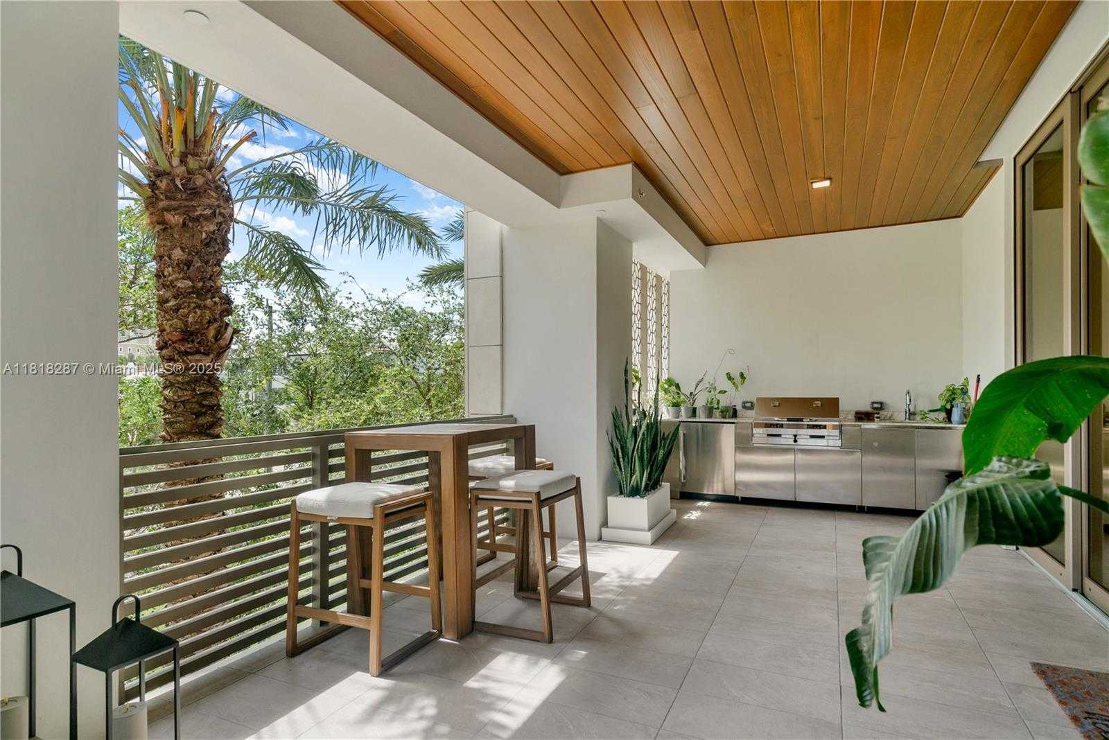 Small Image of 515 VALENCIA AVE #203, Coral Gables Number 13