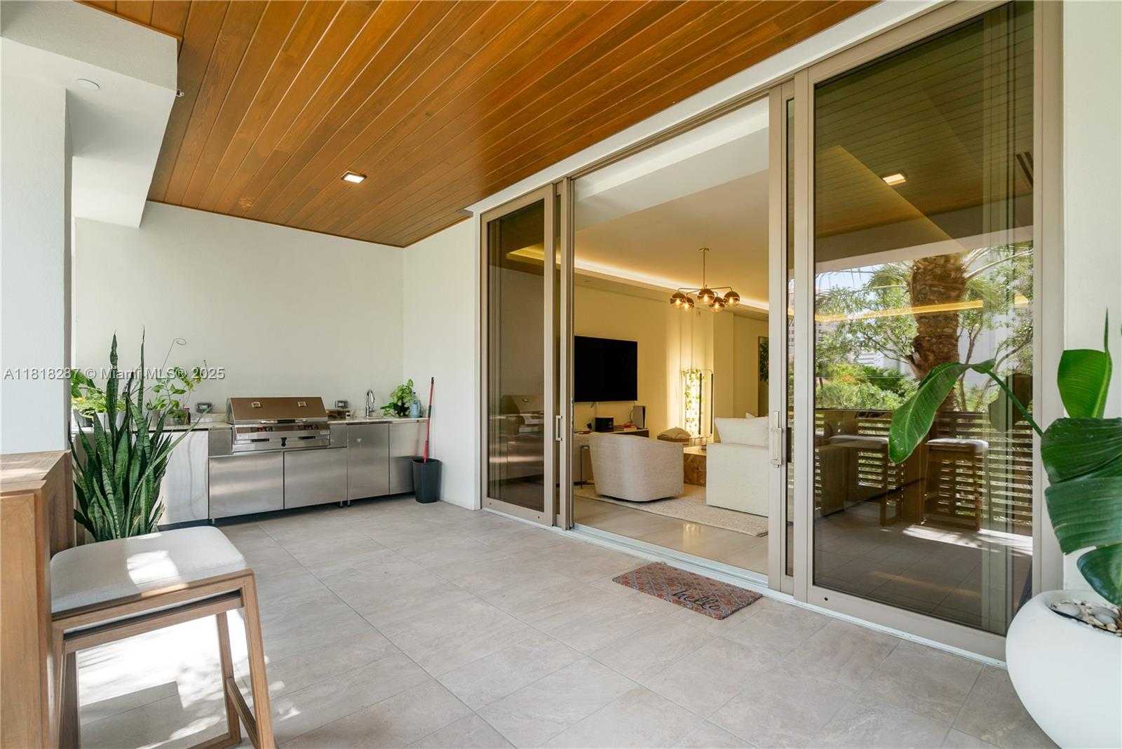 Small Image of 515 VALENCIA AVE #203, Coral Gables Number 14