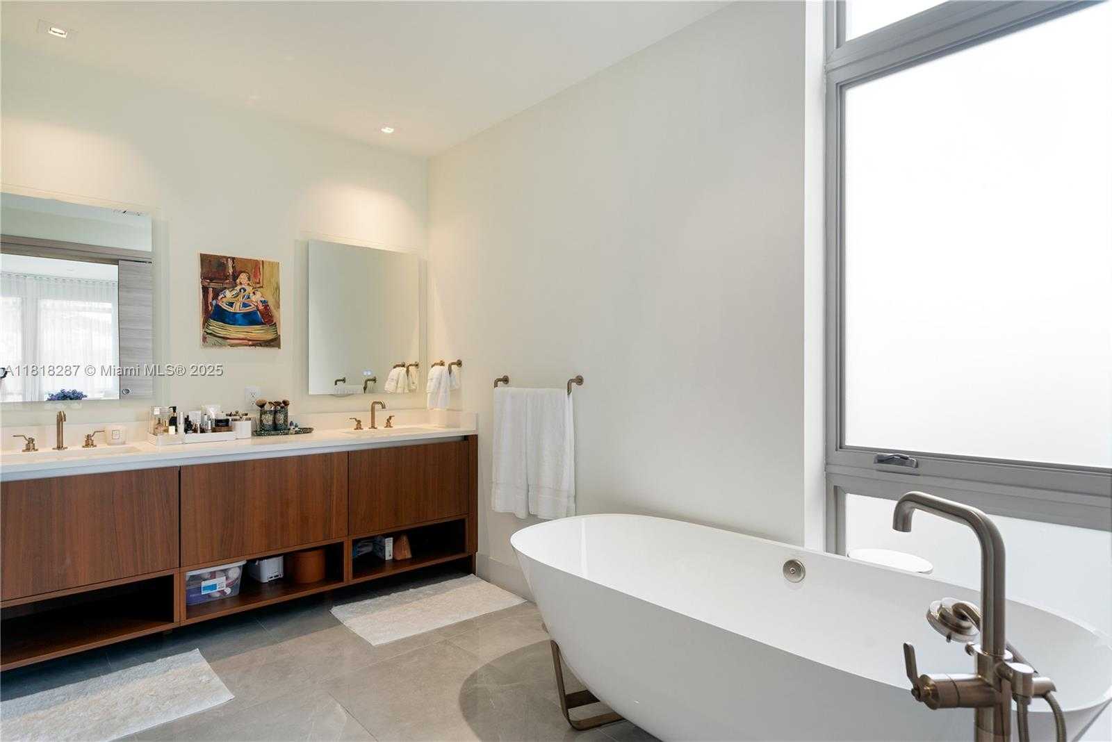 Small Image of 515 VALENCIA AVE #203, Coral Gables Number 17