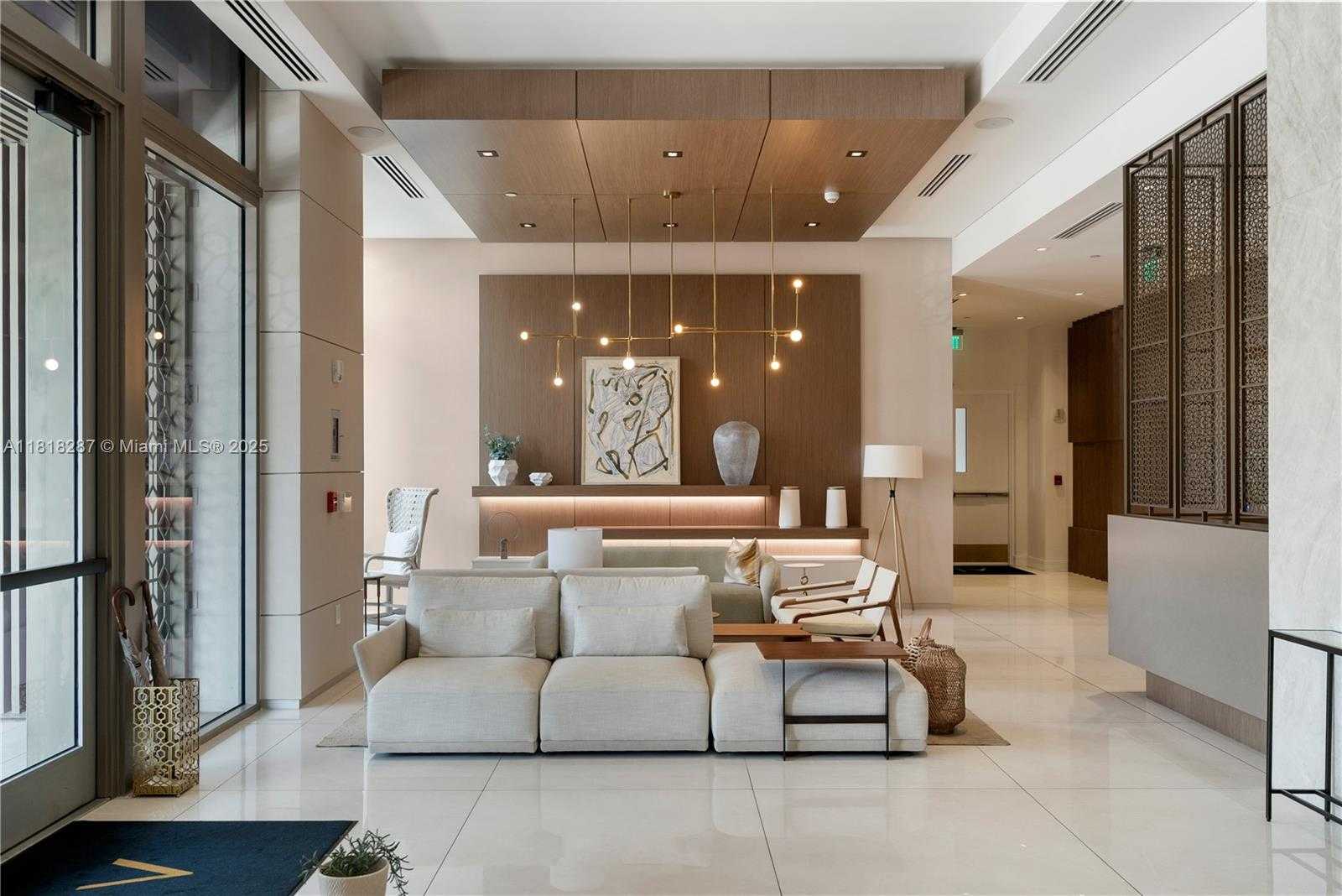 Small Image of 515 VALENCIA AVE #203, Coral Gables Number 2