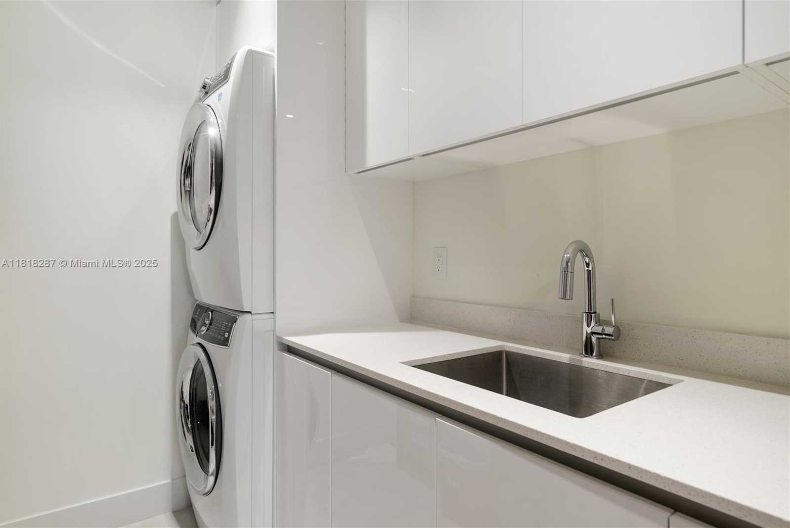 Small Image of 515 VALENCIA AVE #203, Coral Gables Number 24