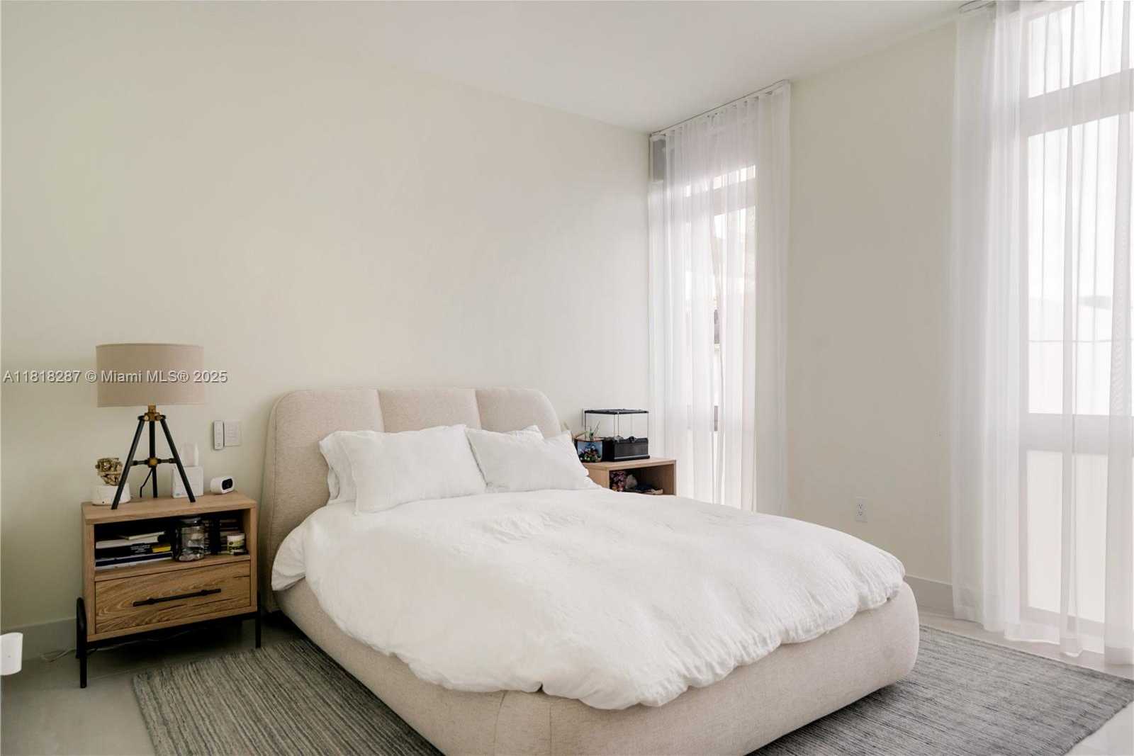 Small Image of 515 VALENCIA AVE #203, Coral Gables Number 25