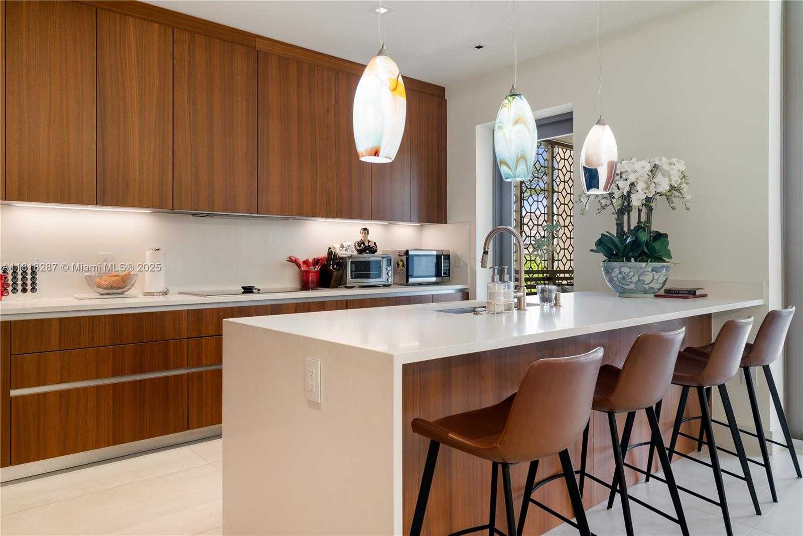 Small Image of 515 VALENCIA AVE #203, Coral Gables Number 8