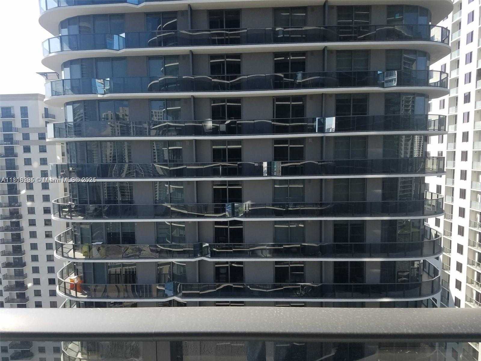 Small Image of 45 SOUTH WEST 9TH ST #2907, Miami Number 15
