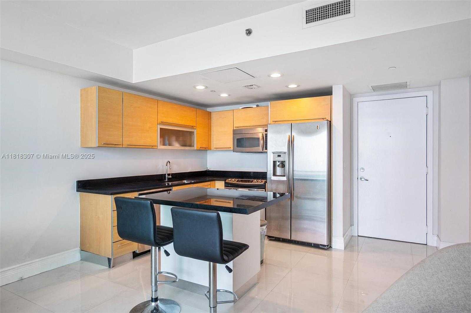 Small Image of 951 BRICKELL AVE #2708, Miami Number 11