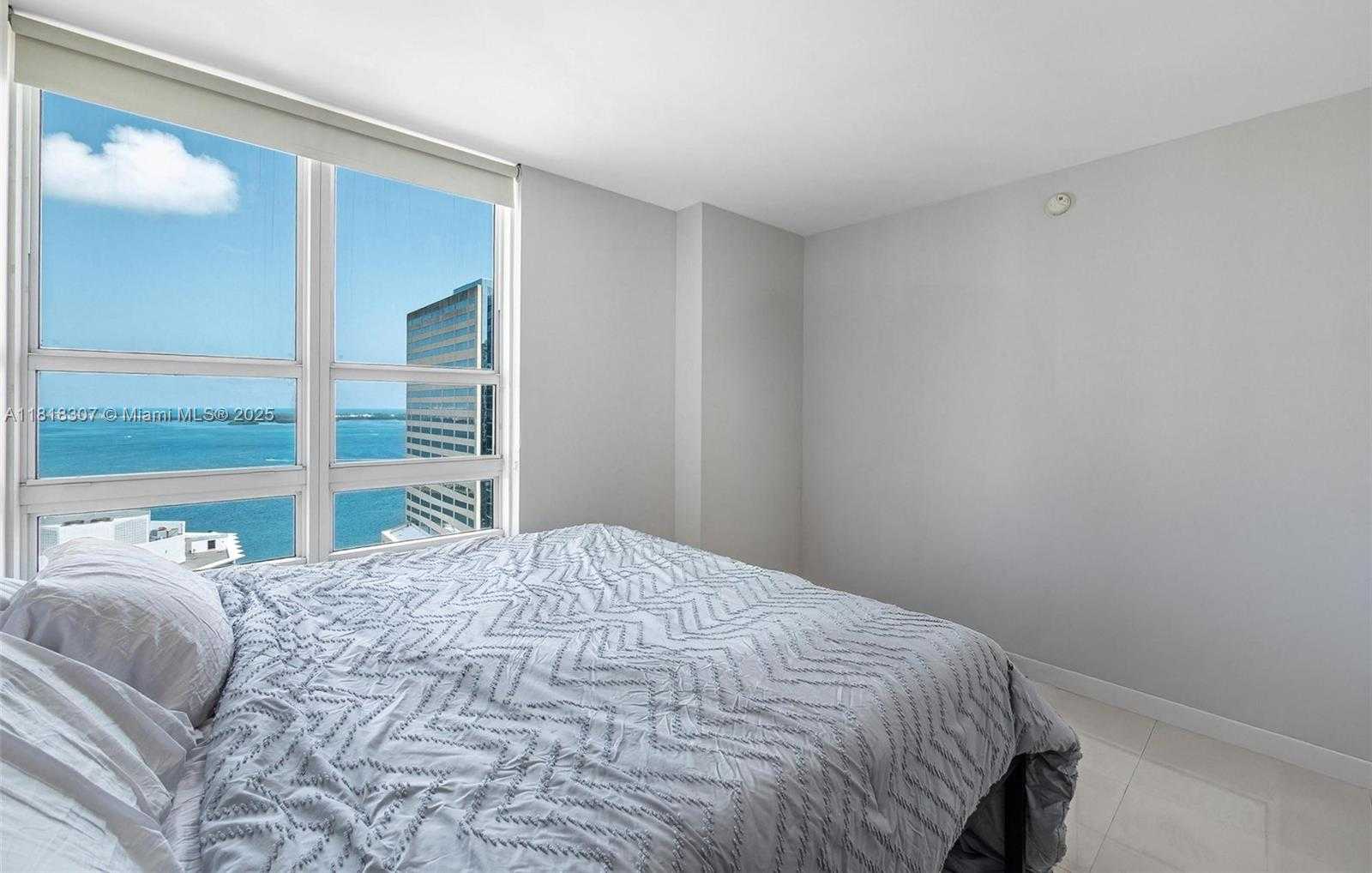 Small Image of 951 BRICKELL AVE #2708, Miami Number 12
