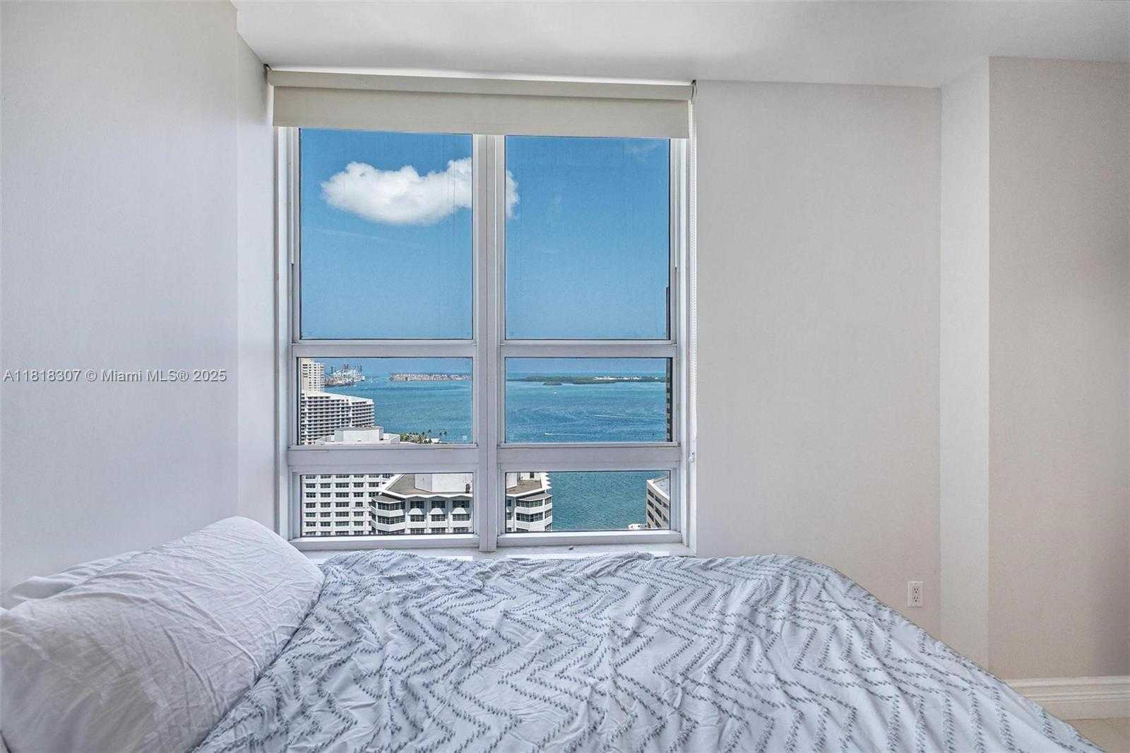Small Image of 951 BRICKELL AVE #2708, Miami Number 13