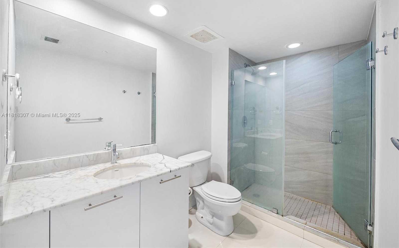 Small Image of 951 BRICKELL AVE #2708, Miami Number 14