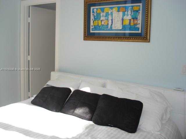 Small Image of 1060 BRICKELL AVE #1911, Miami Number 13