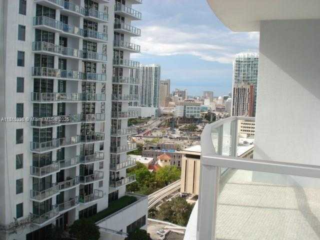 Small Image of 1060 BRICKELL AVE #1911, Miami Number 5