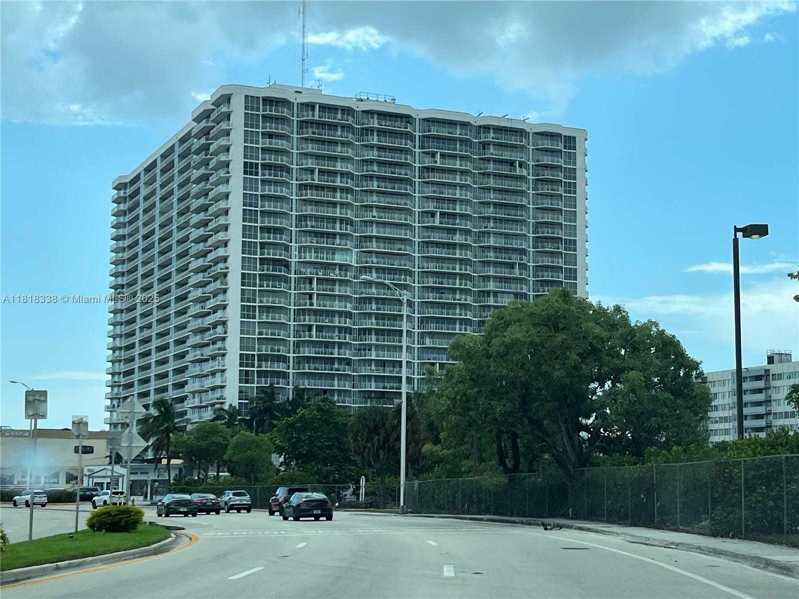 Small Image of 7601 EAST TREASURE DR #1012, North Bay Village Number 2