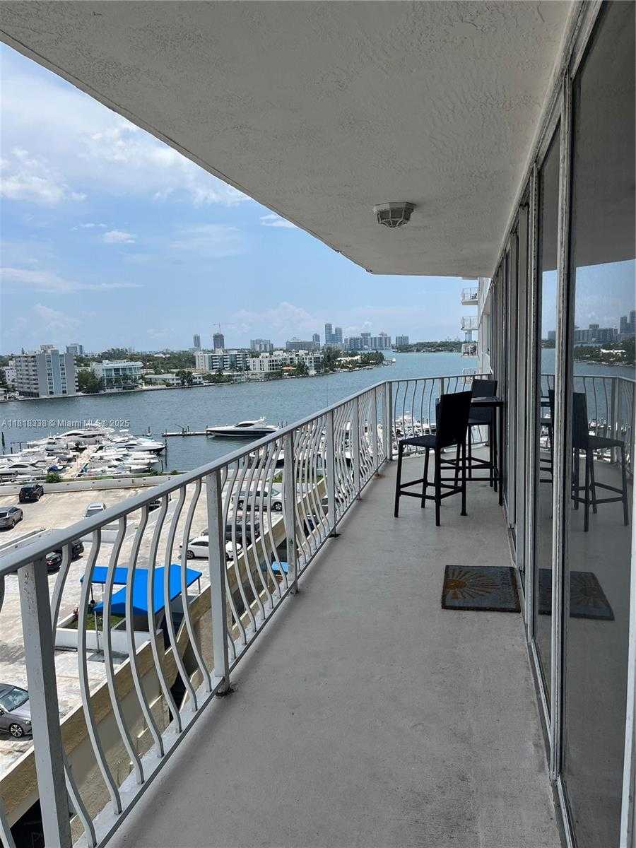 Small Image of 7601 EAST TREASURE DR #1012, North Bay Village Number 3