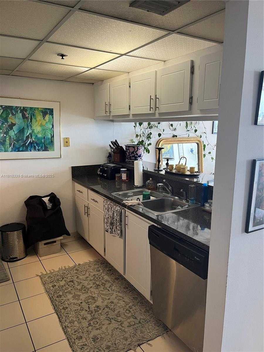 Small Image of 7601 EAST TREASURE DR #1012, North Bay Village Number 9
