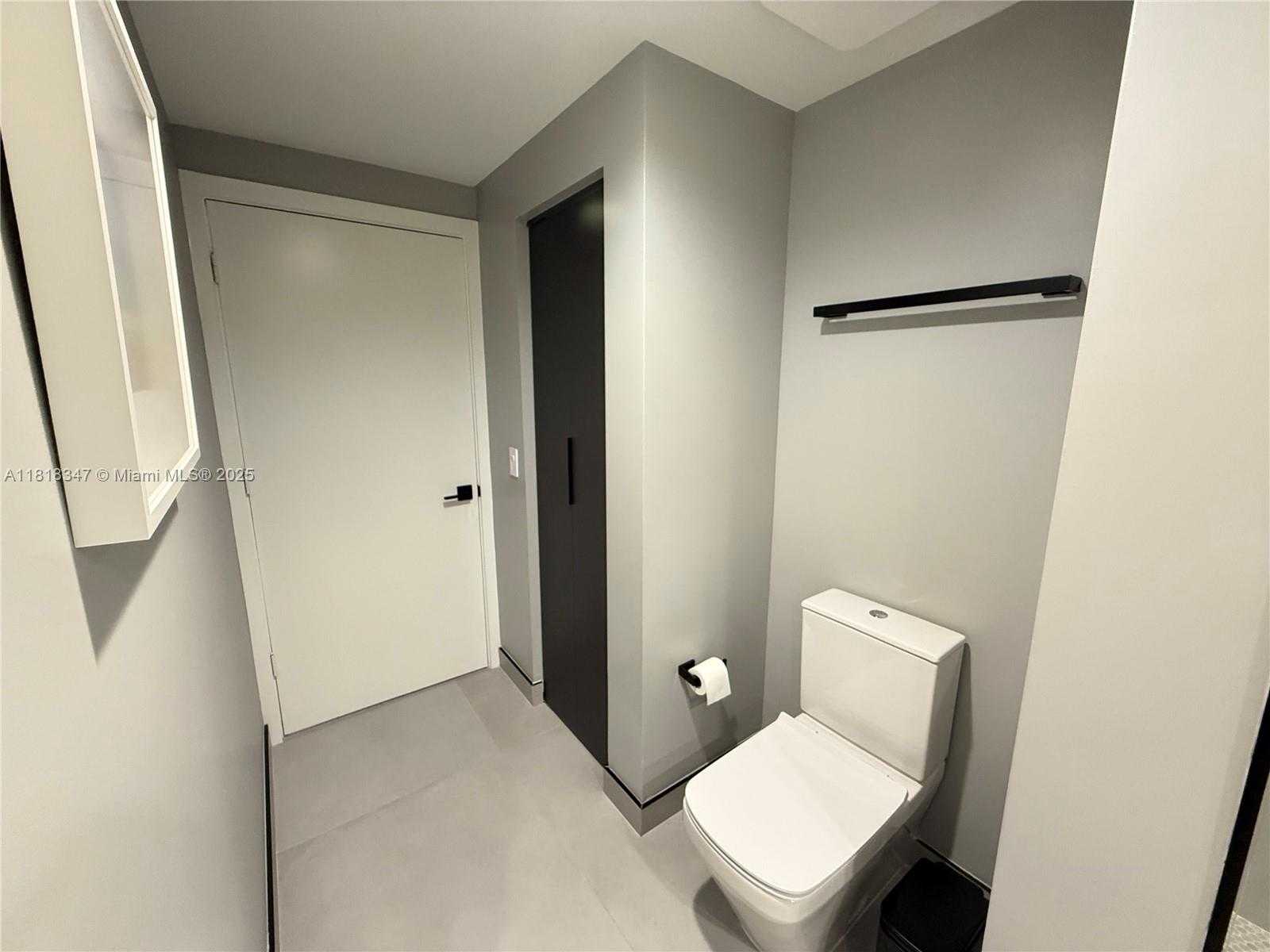 Small Image of 55 SOUTH EAST 6TH ST #3803, Miami Number 18