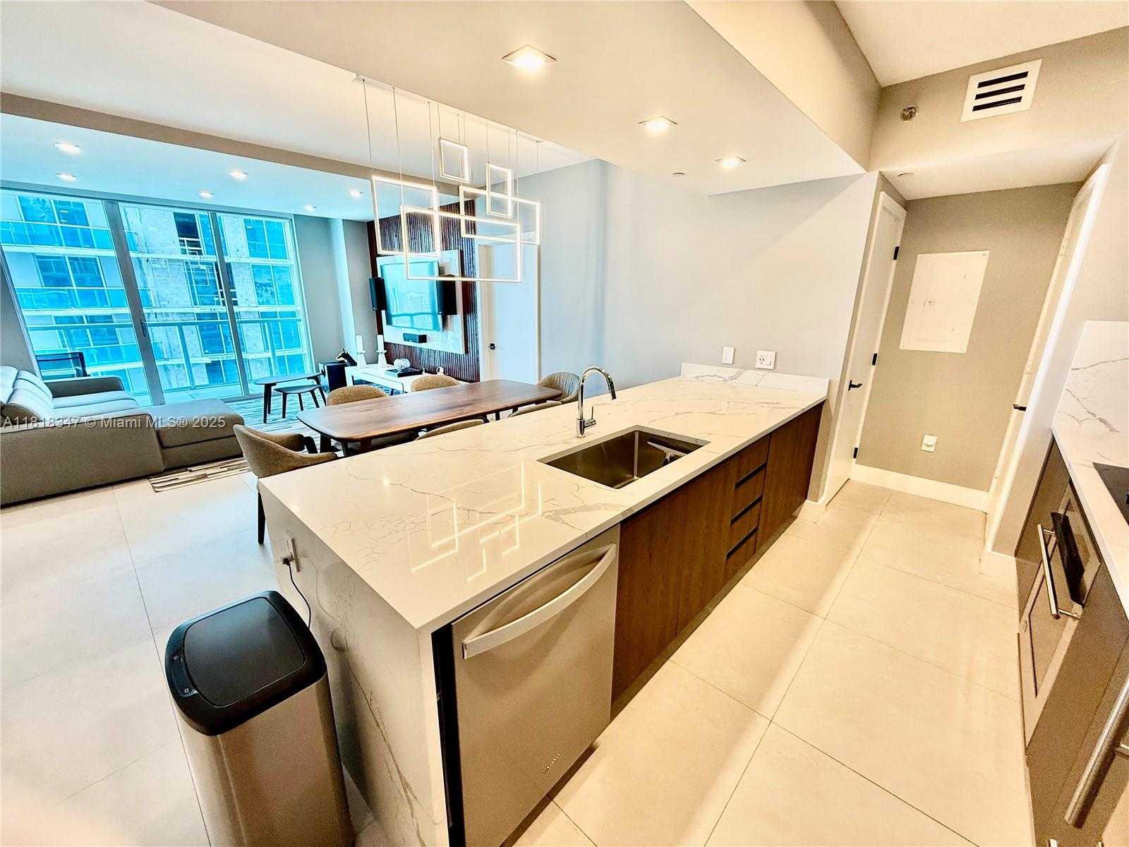 Small Image of 55 SOUTH EAST 6TH ST #3803, Miami Number 9