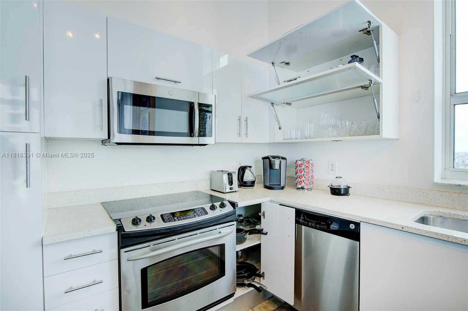 Small Image of 234 NORTH EAST 3RD ST #UPH01 Short Term, Miami Number 18
