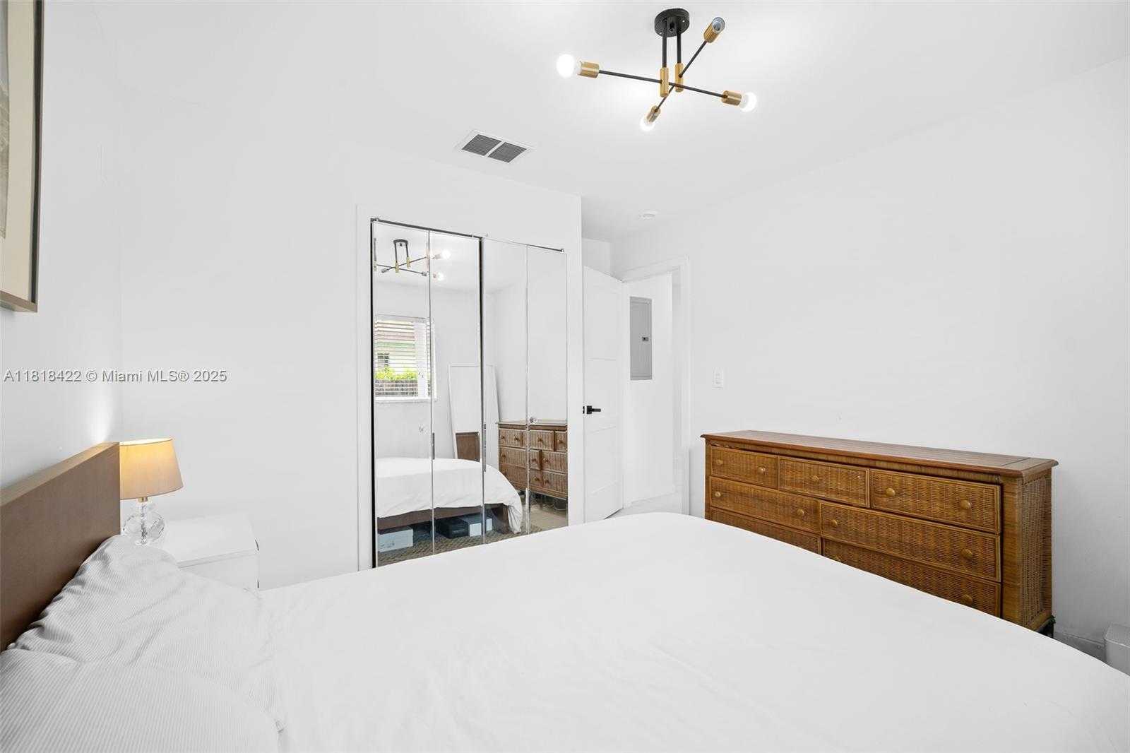 Small Image of 2231 SOUTH WEST 63RD AVE, Miami Number 10