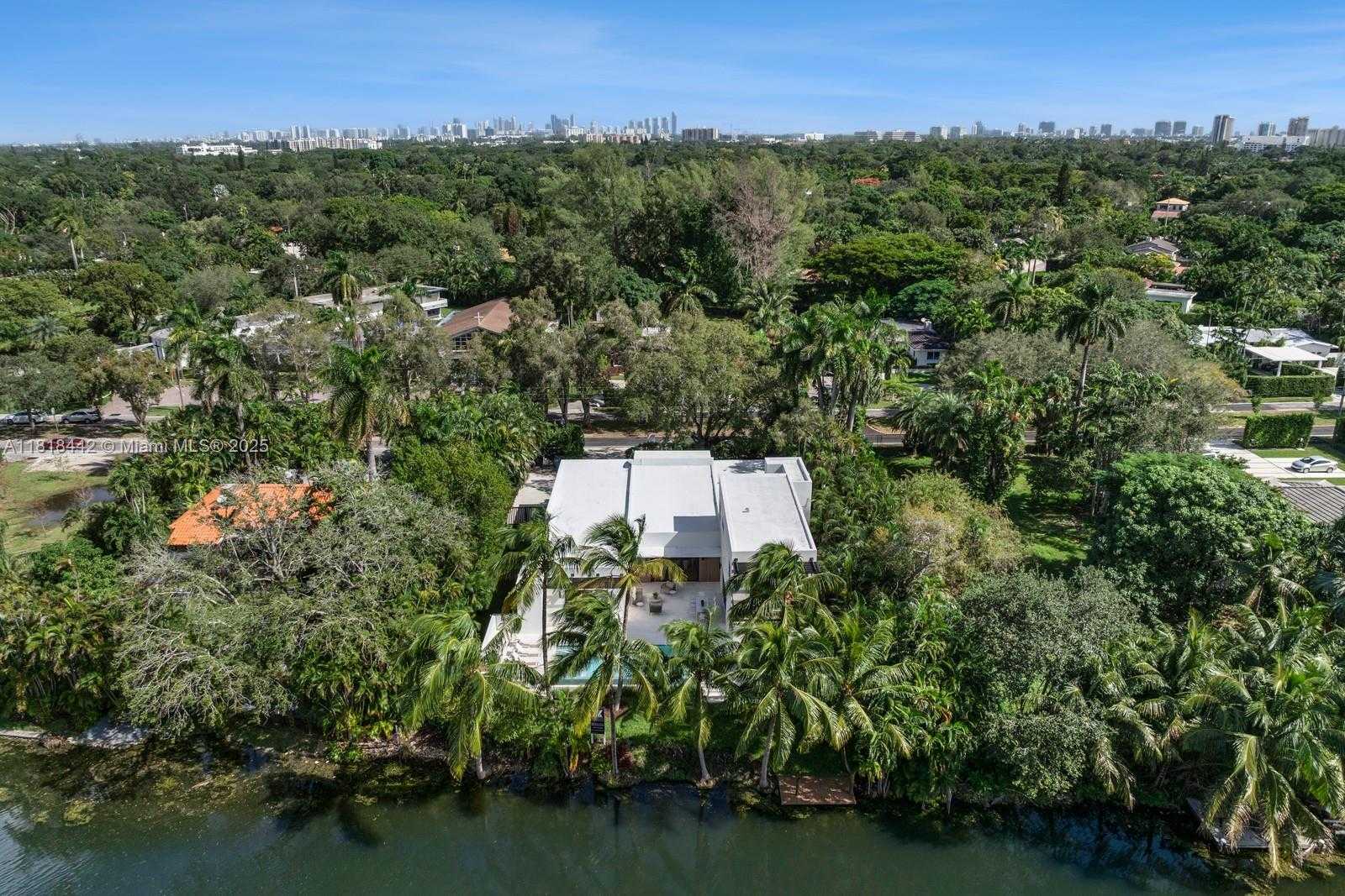 Small Image of 11150 GRIFFING BLVD, Biscayne Park Number 11