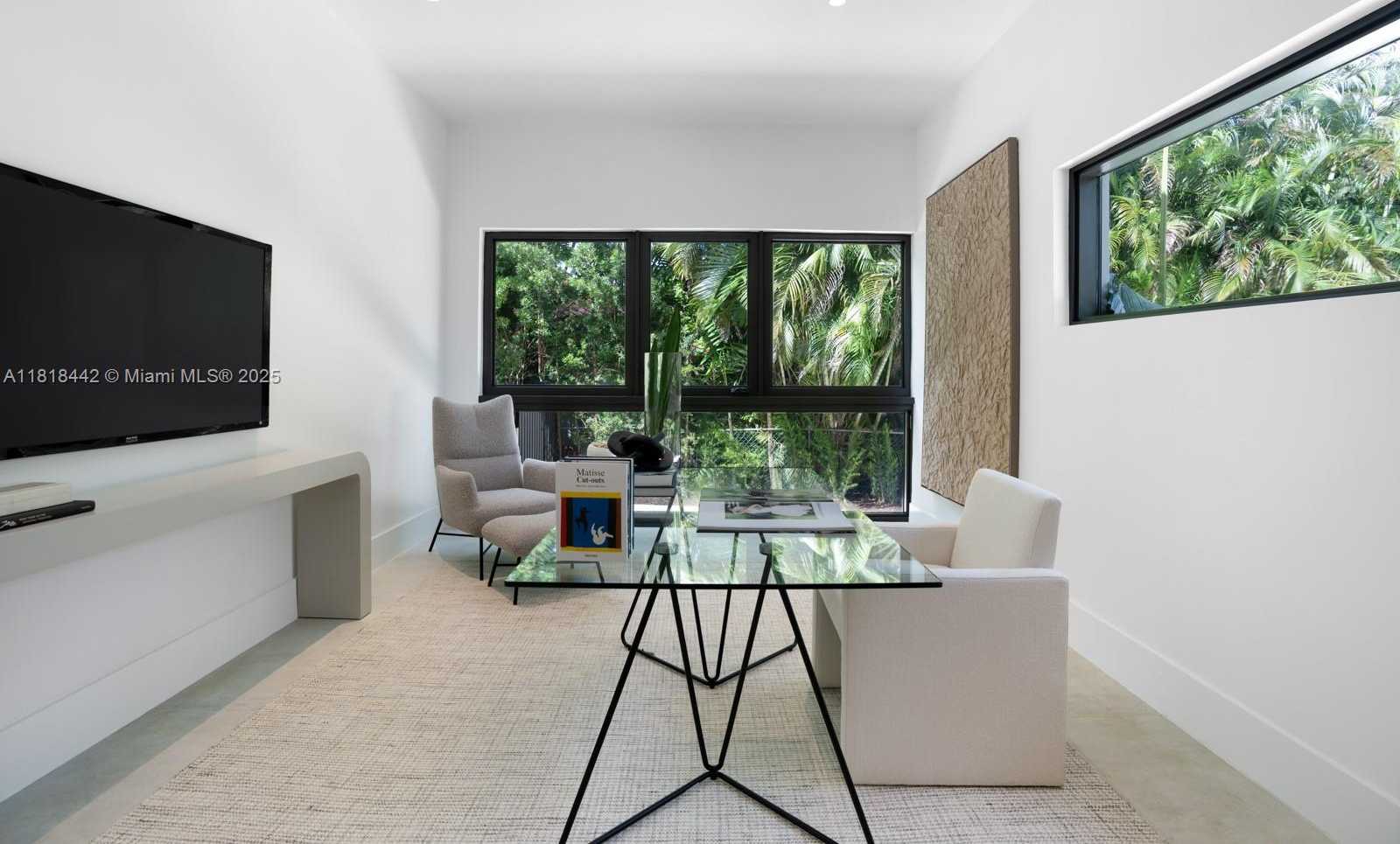 Small Image of 11150 GRIFFING BLVD, Biscayne Park Number 22