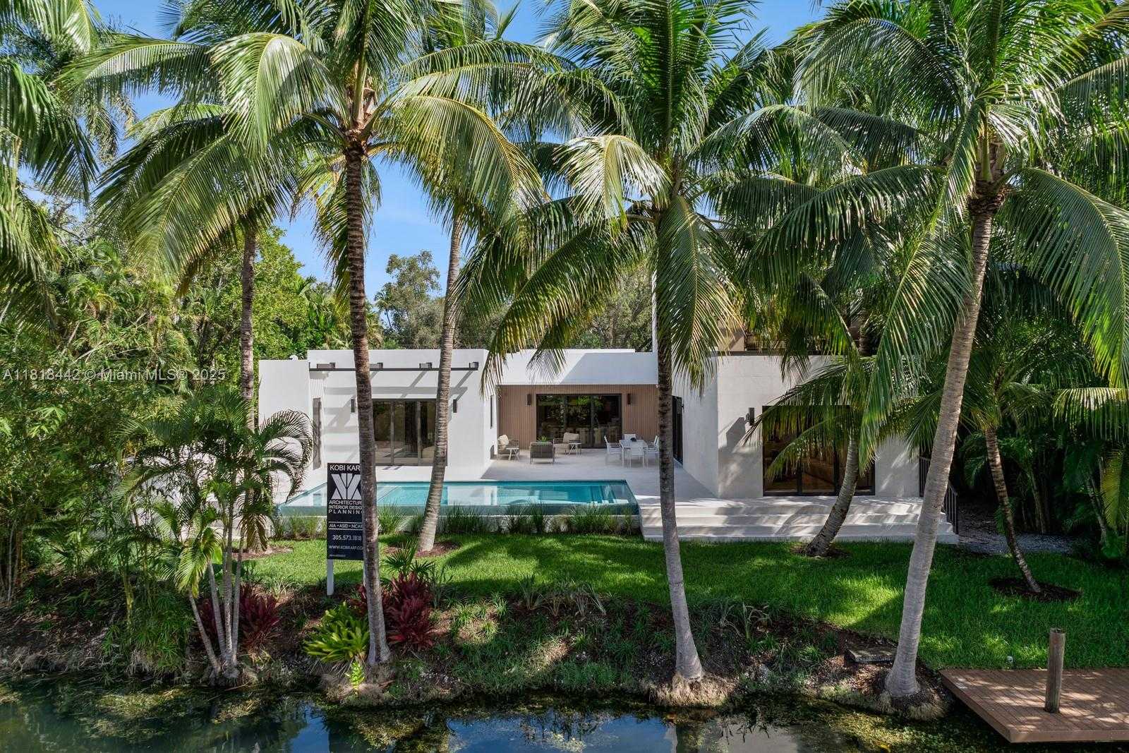 Small Image of 11150 GRIFFING BLVD, Biscayne Park Number 8